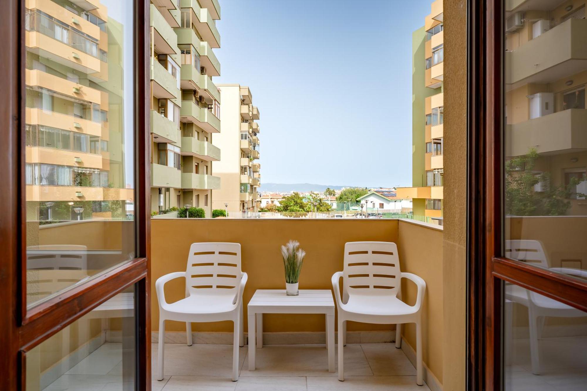 Kalbia Apartment Or Rooms Renovated, Functional, Intimate And More Cagliari Exterior photo