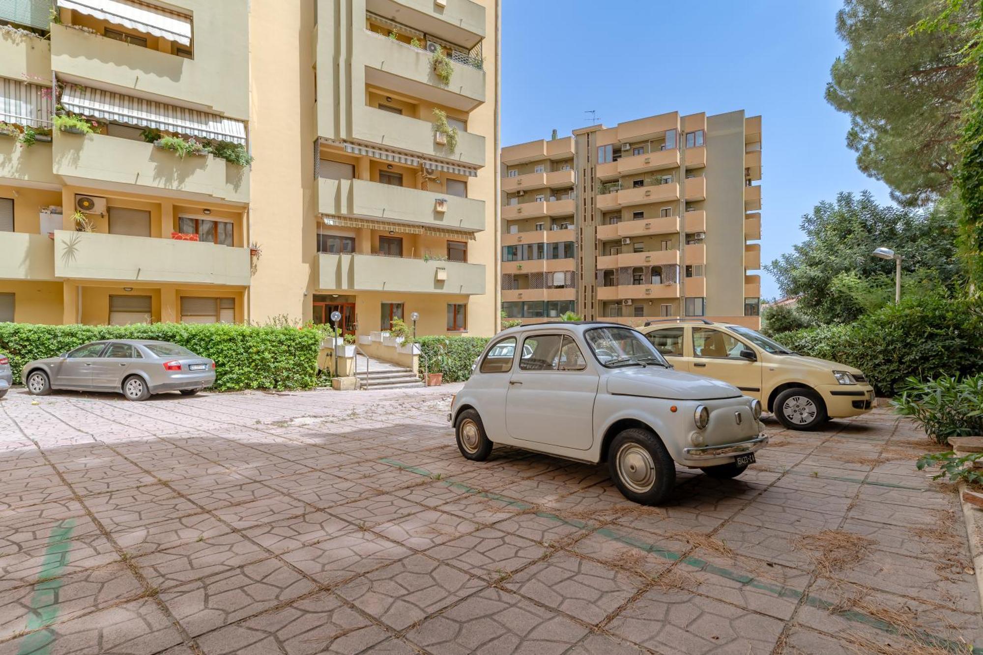 Kalbia Apartment Or Rooms Renovated, Functional, Intimate And More Cagliari Exterior photo