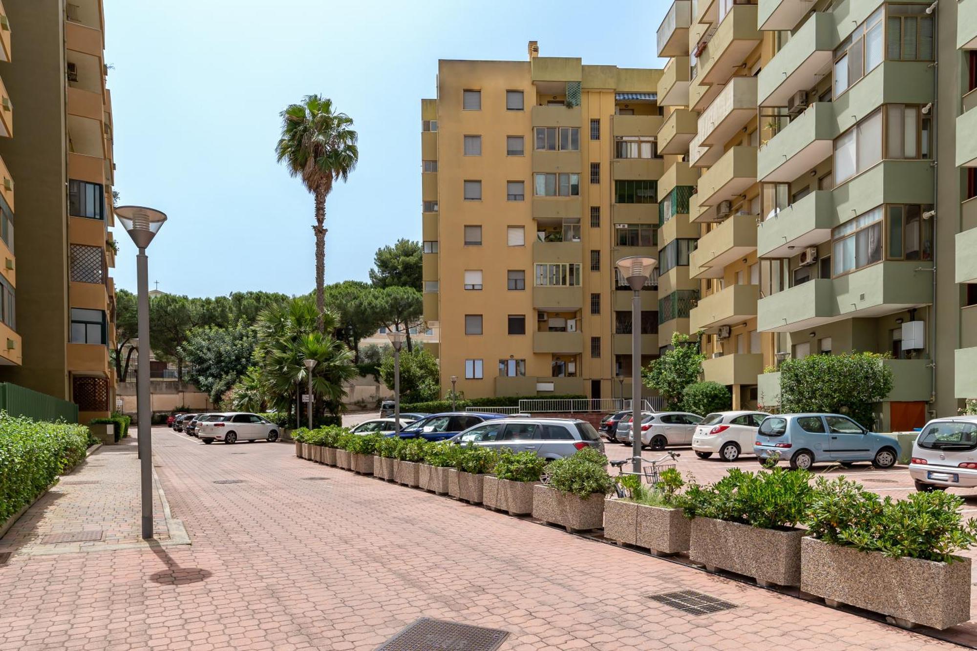 Kalbia Apartment Or Rooms Renovated, Functional, Intimate And More Cagliari Exterior photo